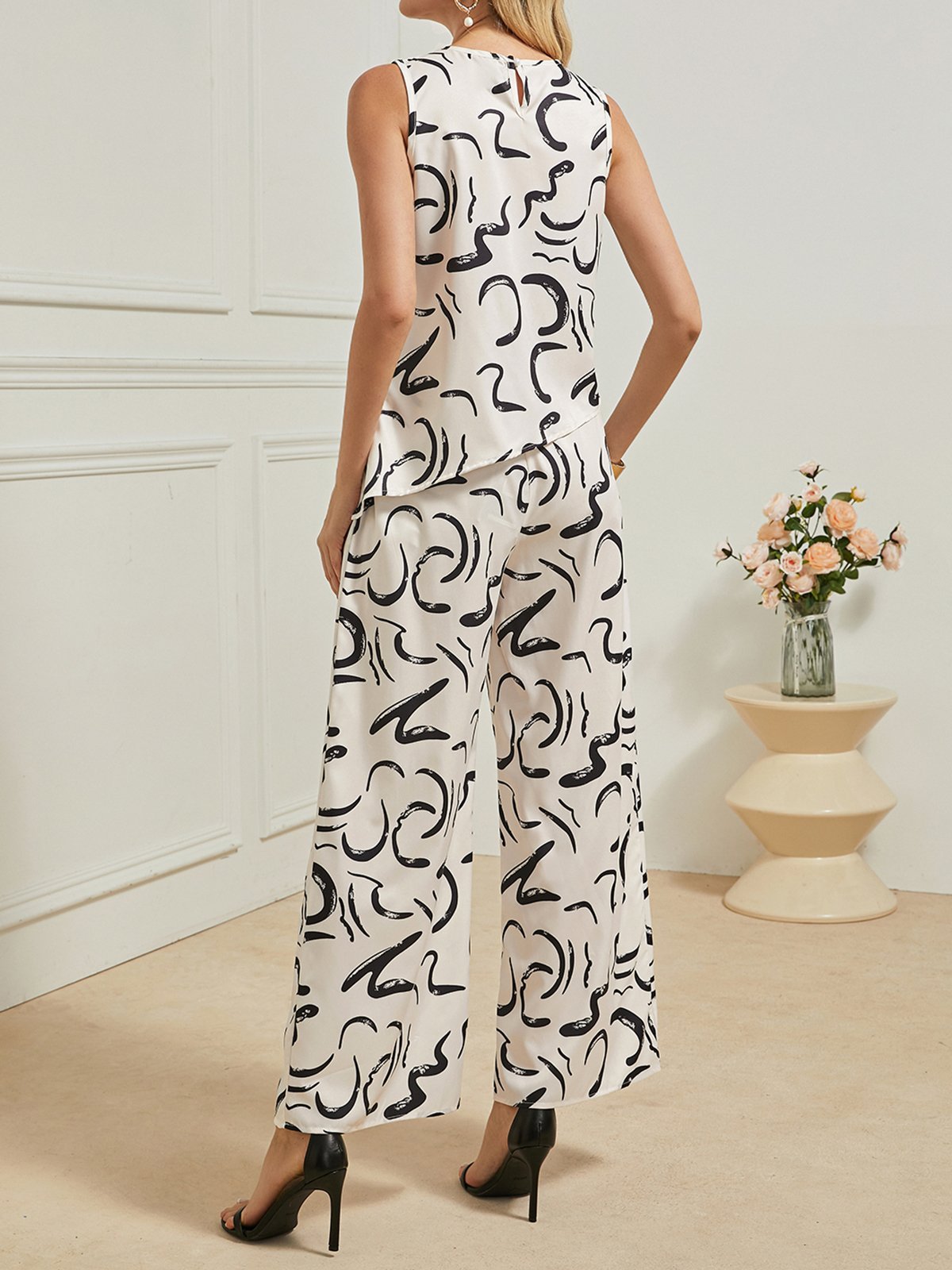 Simple Abstract Graphic Two-Piece Set
