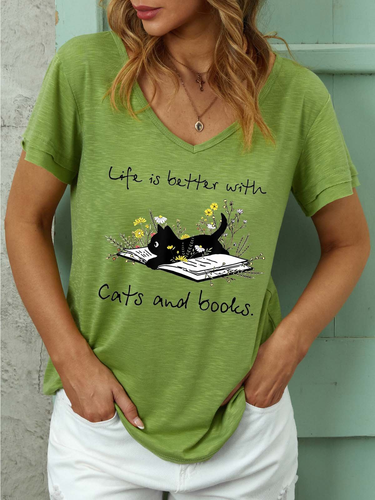 Women Books And Cats Life Better Cat Casual T-Shirt