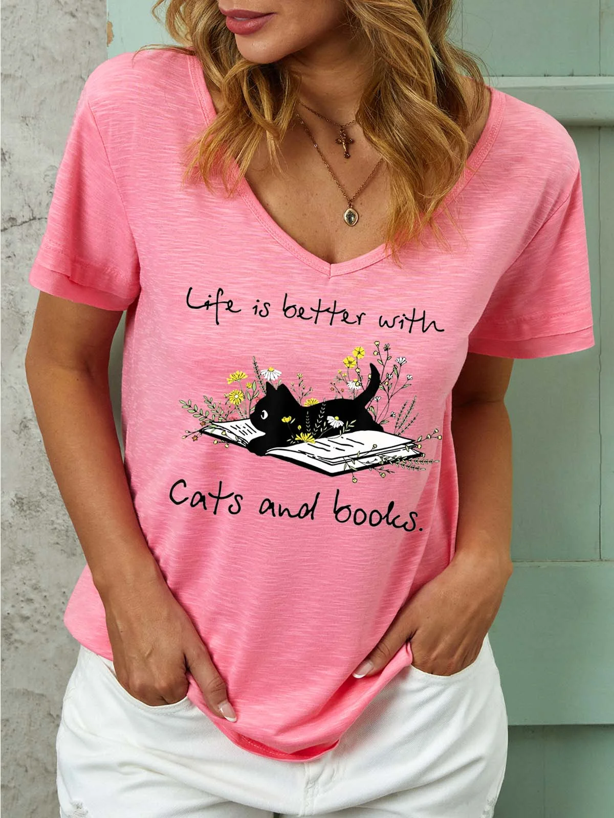 Women Books And Cats Life Better Cat Casual T-Shirt