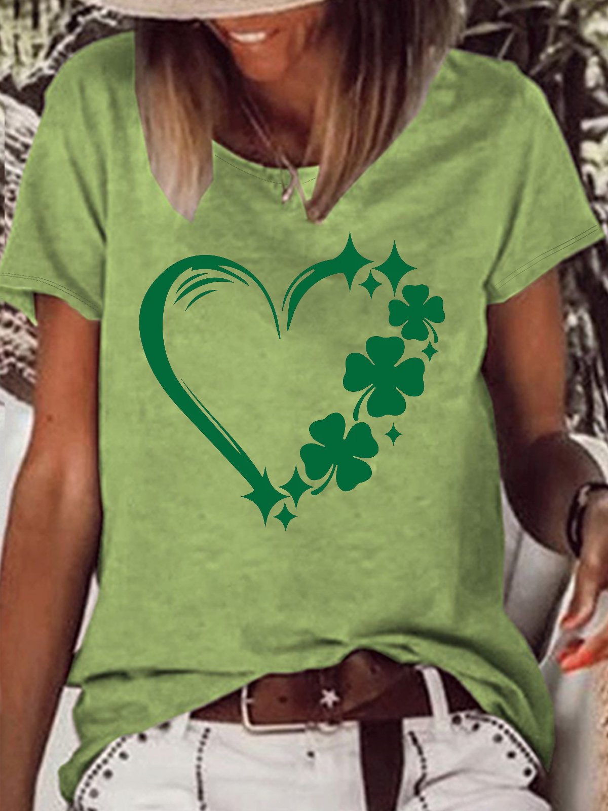 Women's Shamrock Sparkly Heart Happy St. Patrick's Day Casual Letters T-Shirt