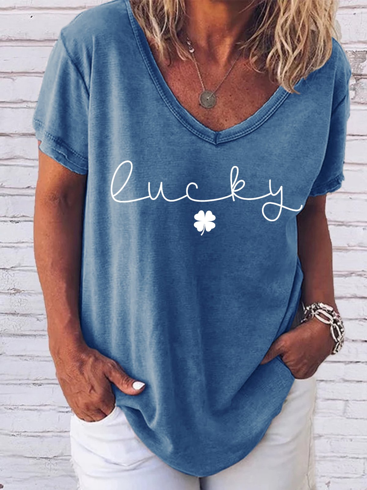 Women's Luck Funny St. Patrick's Day Love Four Leaf Clover Lucky Graphic Printing Text Letters Loose Casual V Neck T-Shirt
