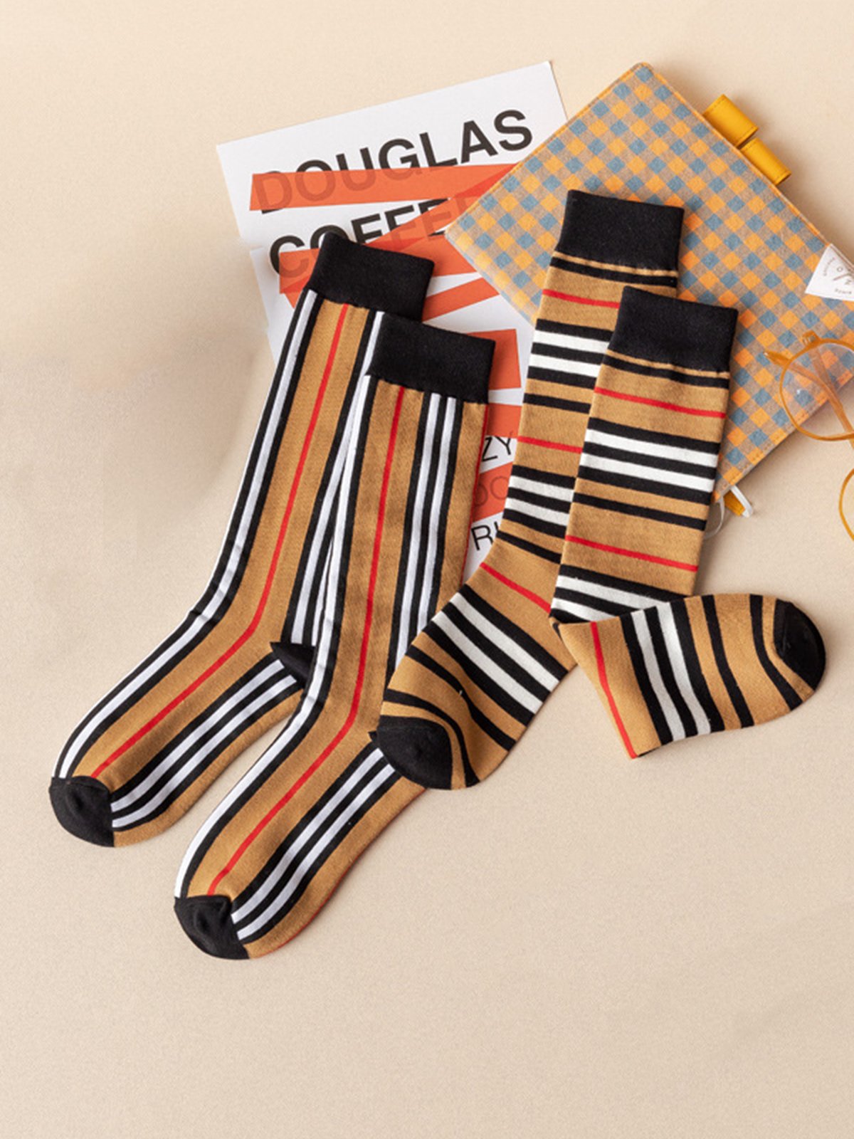1pair Color Block Striped Mid-calf Socks
