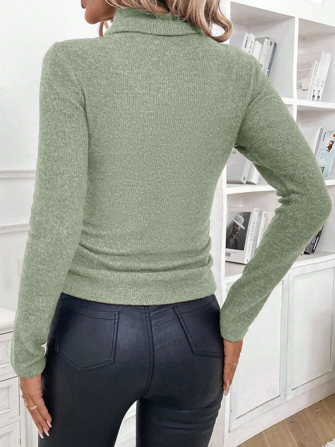 Women's Solid Turtleneck Long Sleeve Fleece Lined Slim Fit T-Shirt Sweater