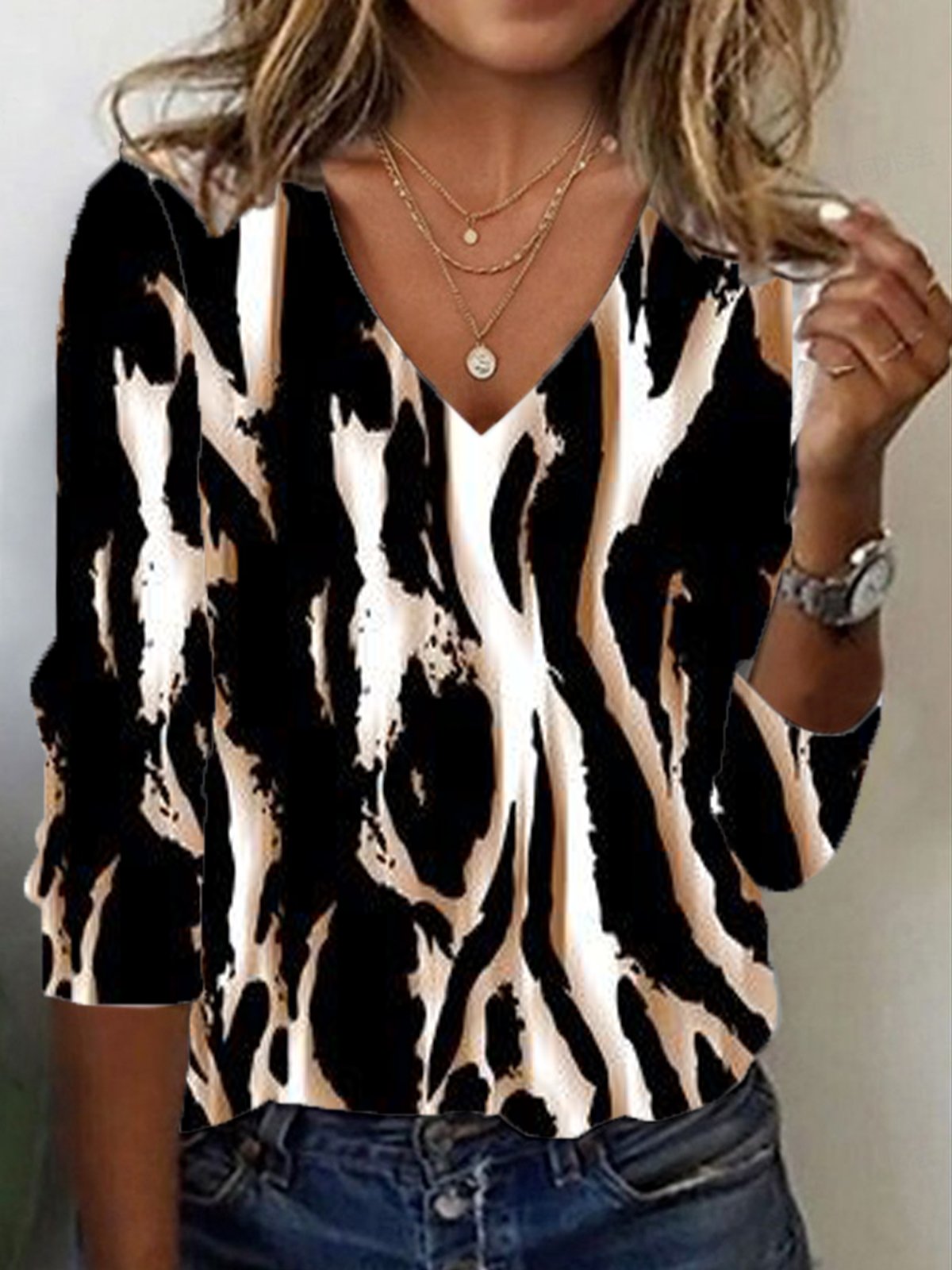 Leopard Print Long Sleeve V-Neck T-shirt