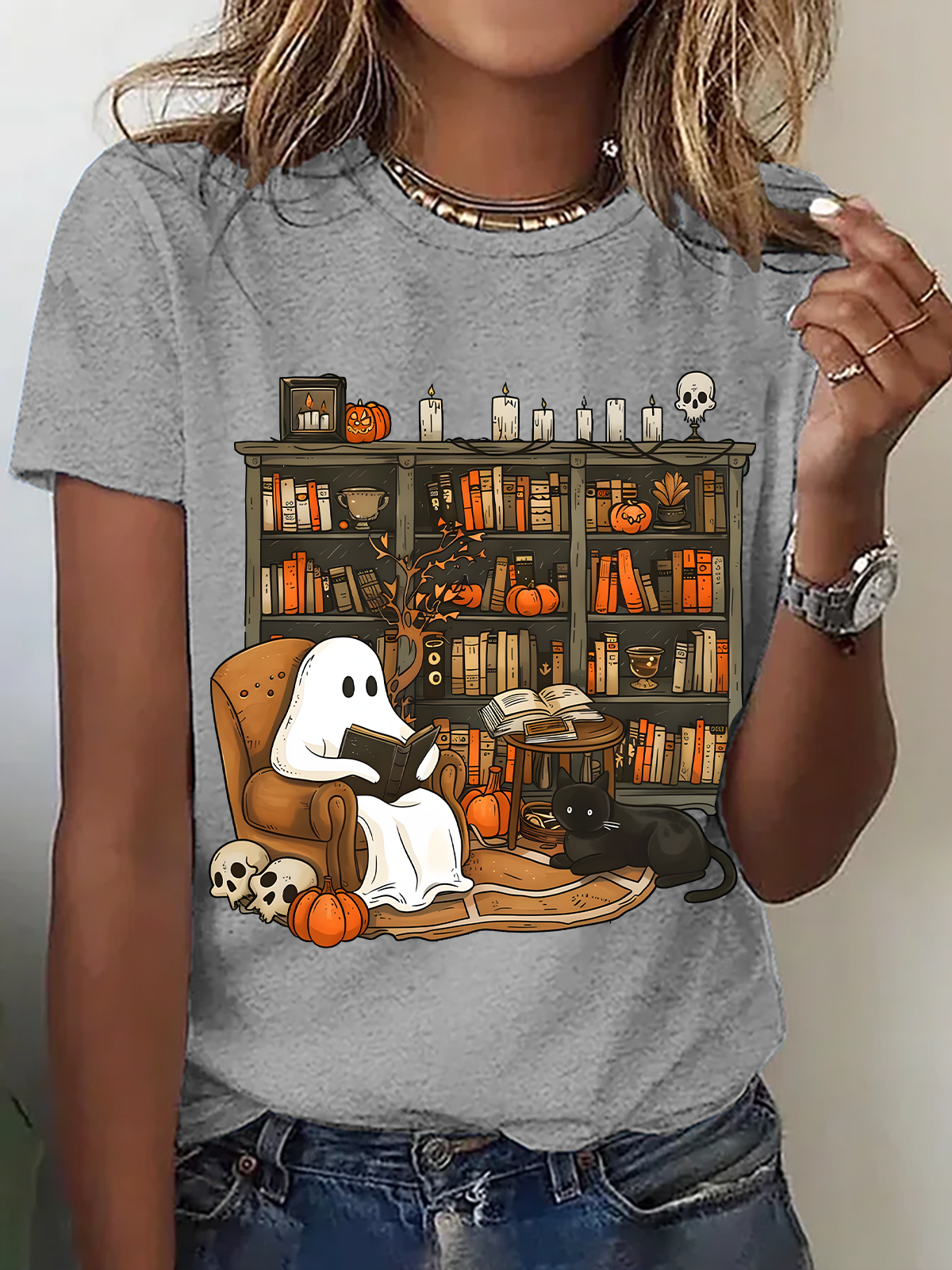 Women's  Retro ghost reading halloween librarian teacher T-Shirt