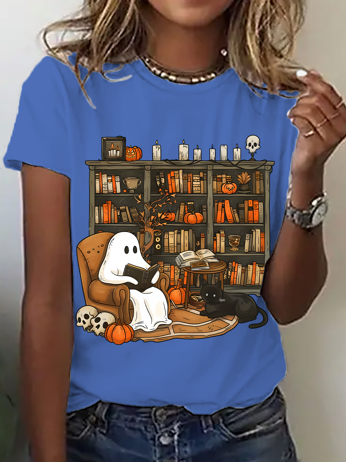 Women's  Retro ghost reading halloween librarian teacher T-Shirt