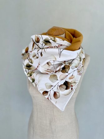 Printed Floral Triangle Warm Scarf