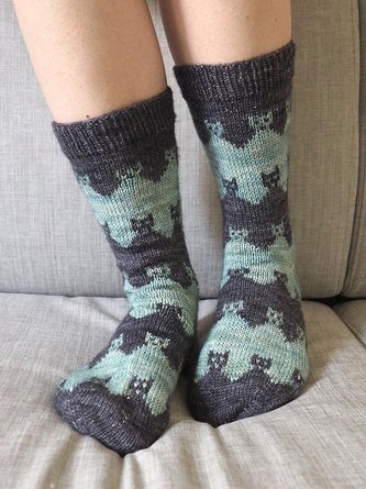 Casual Vintage Two-Tone Cat Pattern Wool Knit Socks Floor Socks