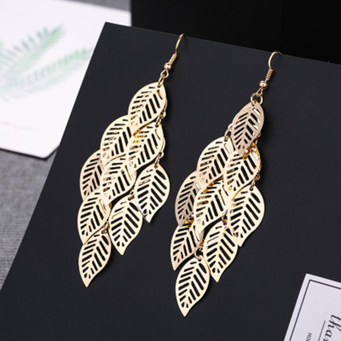 Dazzling Two Types Big Leaf Alloy Earring 