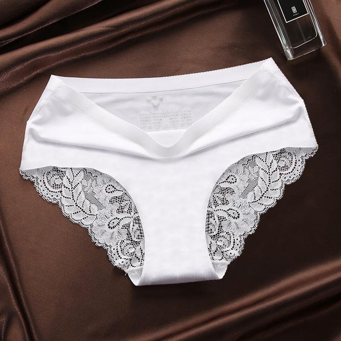Luxurious Women's Summer Sexy Lace Panties Cotton Crotch Seamless Soft