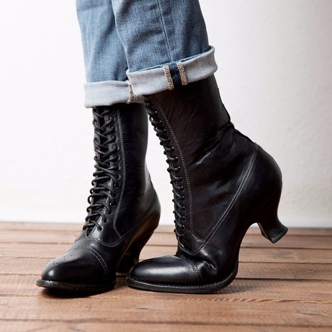 stiletto boots lace up