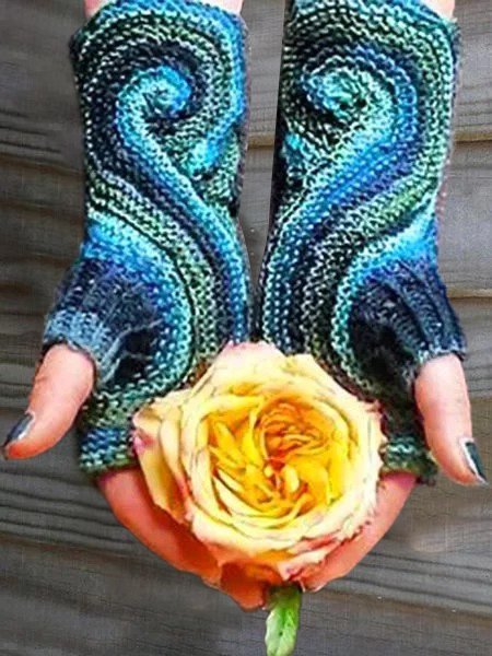 Casual Paisley Gloves