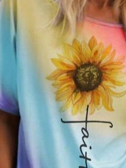 Casual Tie-dyed and Sunflower Print T-shirt