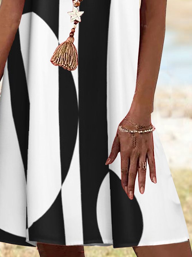 Black and white classic color contrast geometric loose a-hem short Dress Plus Size