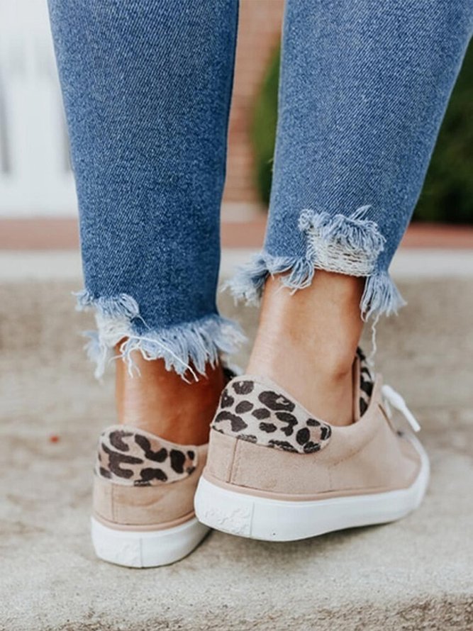 Women Casual All Season Leopard Printing Commuting Flat Heel PINS Style Lace-Up Synthetic Leather Sneakers