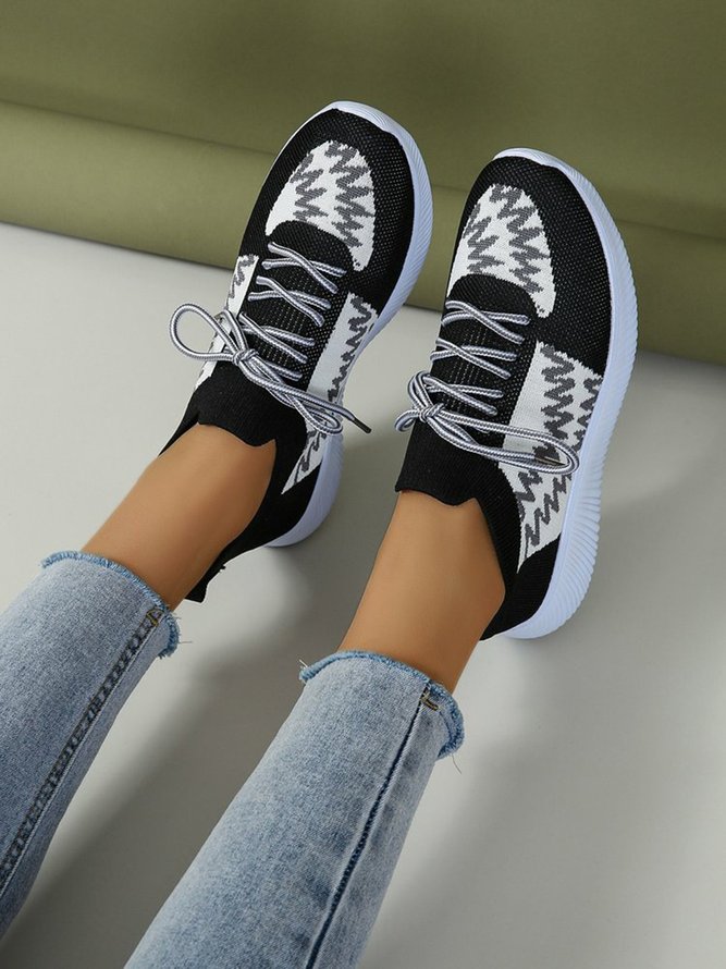 Ripple Black and White Contrast Flyknit Sneakers