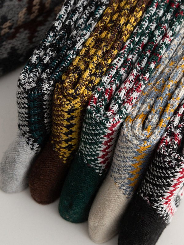 Retro Ethnic Pattern Striped Wool Socks Random Color