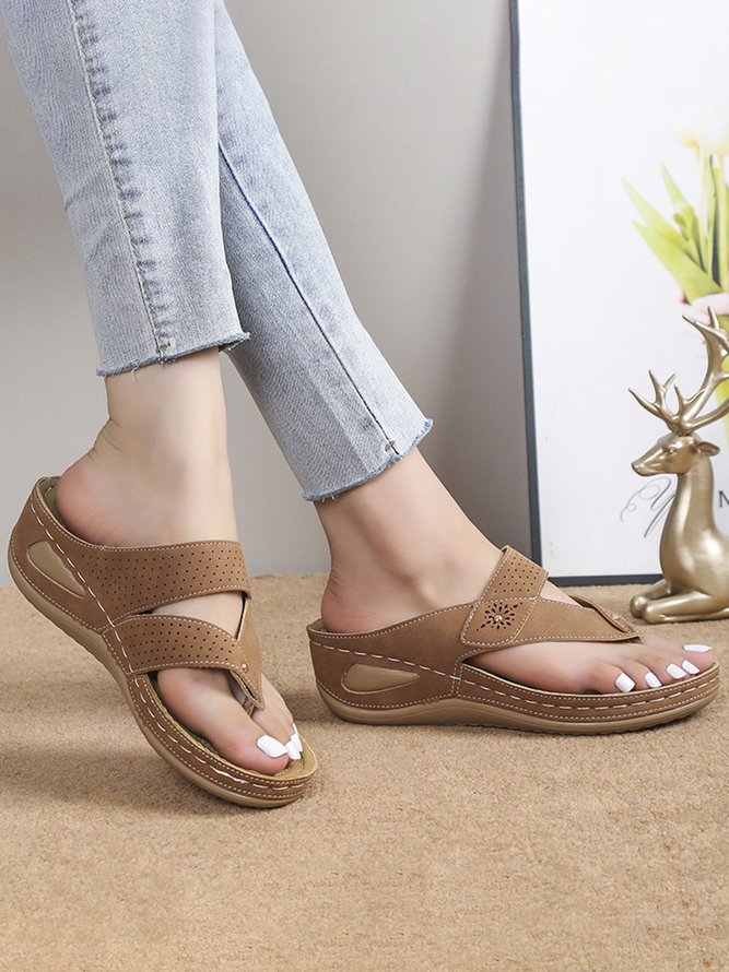 Soft and Comfortable Retro Flat Flip Sandals